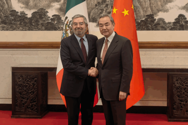 Building Bridges: China’s Wang Yi Meets Mexico’s Foreign Minister! Wang Yi meets Mexican Foreign Minister Juan Ramon de la Fuente