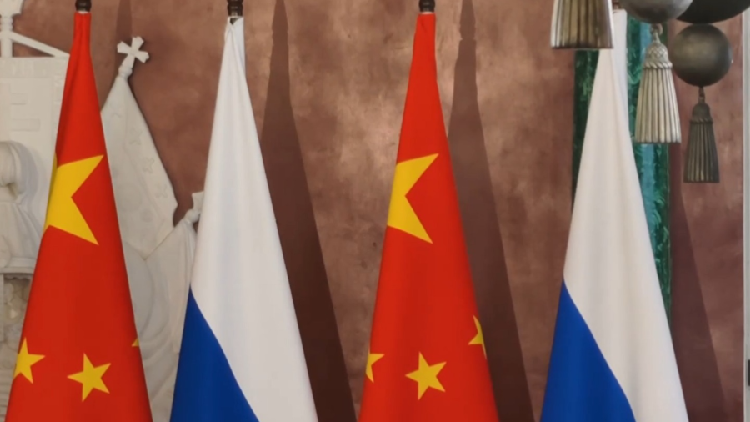 Presidents Xi and Putin Meet in Moscow for Important Signing Ceremony Xi, Putin attend signing, exchange ceremony of cooperation documents