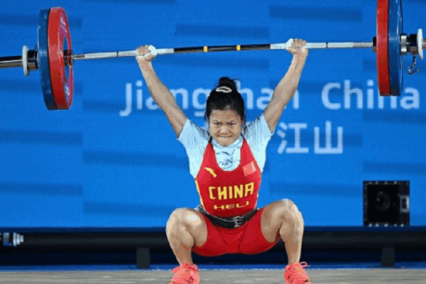 🏋️♀️ Zhao Jinhong Smashes World Records at Weightlifting Championships Zhao shatters snatch world record at Asian Weightlifting Championships