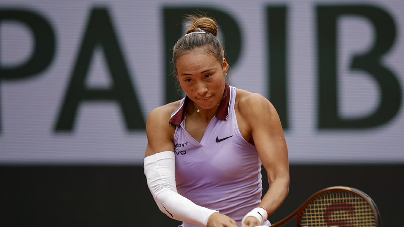 Zheng Qinwen beats Emiliana Arango to reach French Open third round