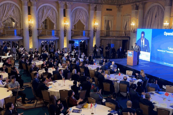 China and California Team Up in Los Angeles! π 2025 China-California Business Forum held in Los Angeles video poster