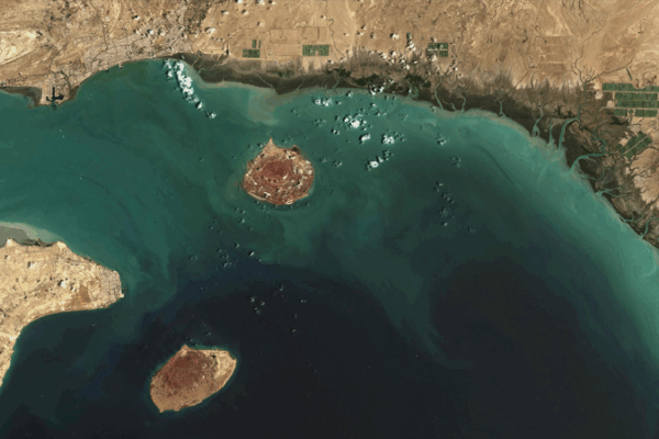 What If Iran Blocks the Strait of Hormuz? A Simple Explanation! Analysis: What would happen if Iran blocked Strait of Hormuz?