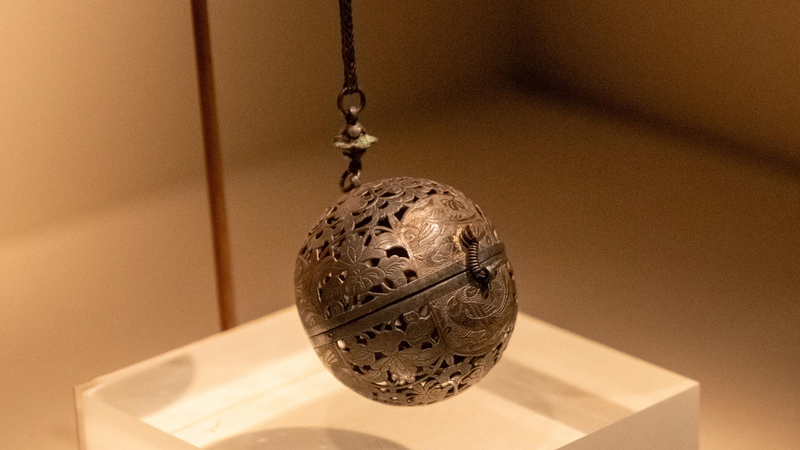 Ancient Chinese ways to stay cool: Gilded silver censer with openwork