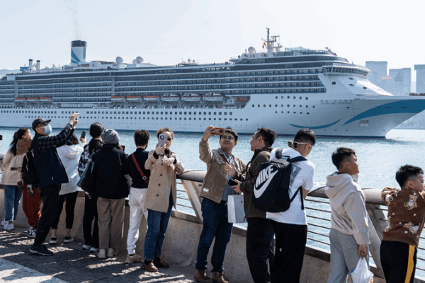 Hong Kong Welcomes 20 Million Visitors in Early 2025! 🎉 Around 20m visitor arrivals in Hong Kong SAR in first 5 months of 2025