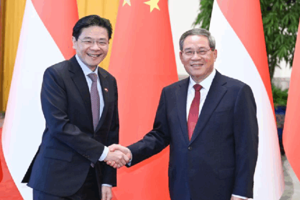 China and Singapore Team Up for a Brighter Future! China, Singapore pledge close exchange and cooperation