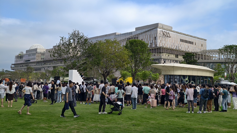 China rises in world opinion as U.S. approval hits negative territory