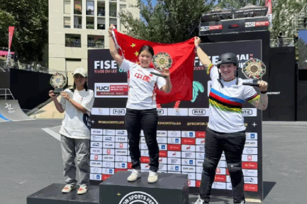 20-Year-Old Sun Sibei Wins BMX Freestyle World Cup Gold! China's Sun Sibei wins women's park gold at BMX Freestyle World Cup