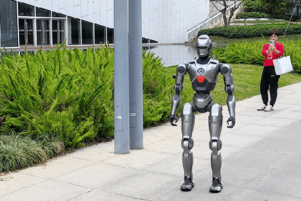 Chinas_humanoid_robot_startup_develops_straight-leg_walking_control - My Global News: Young Voices China's humanoid robot startup develops straight-leg walking control