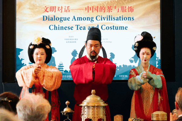 Chinese Tea and Fashion Light Up London! π Dialogue among Civilizations: Chinese tea and costume event in London