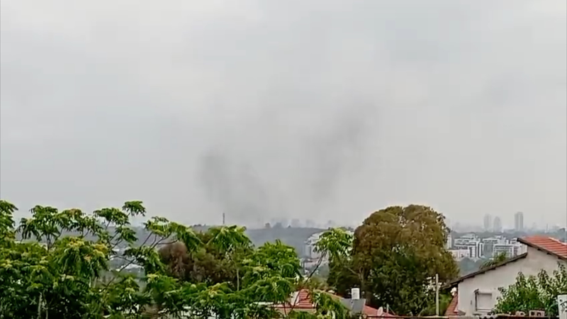 Exclusive: Loud explosions heard in Tel Aviv video poster