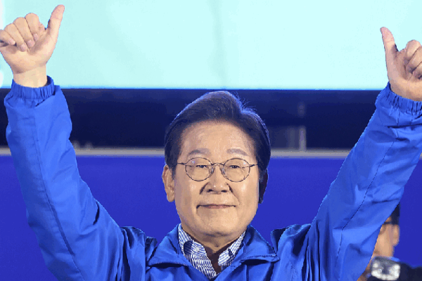 Exciting Election in South Korea: Lee Jae-myung Takes the Lead in Exit Polls! π Exit polls show Lee Jae-myung with strong lead in S. Korea election