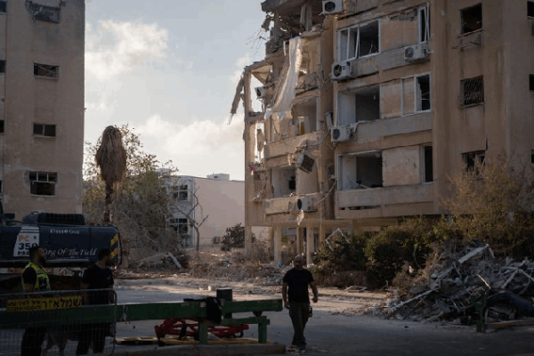 Why War Doesn’t Solve Problems: Understanding Peace in Today’s World Force brings no peace