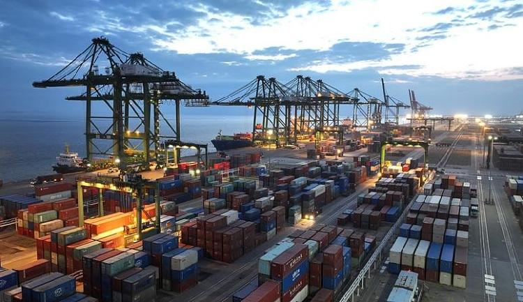 From local experience to national strategy