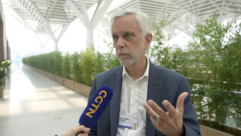 Frontiers Chief: People using AI will replace those who don't video poster