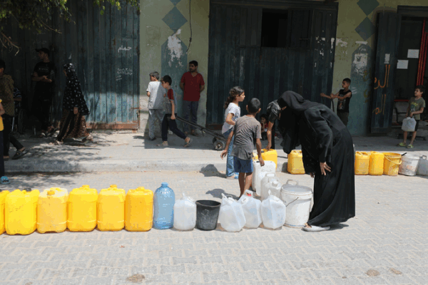 Fuel Shortage in Gaza: Kids Need Water and Help ๐ฐ๐ Fuel shortages, hostilities threaten water supplies in Gaza: UN