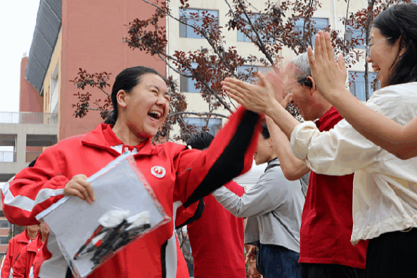 Gaokao 2025: The Day Millions of Chinese Students Took on the Big Test! 🌟 Gaokao 2025: China's national college entrance exams Day 1 highlights