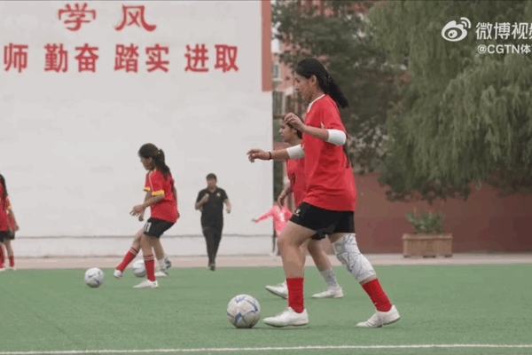 Xinjiang Girls Chase Football Dreams and Aim for China’s National Team! ⚽️ Girls from Xinjiang dream of joining Chinese national football team video poster
