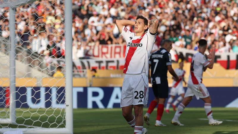 Goalless draw between River Plate, Monterrey features 9 yellows, 1 red