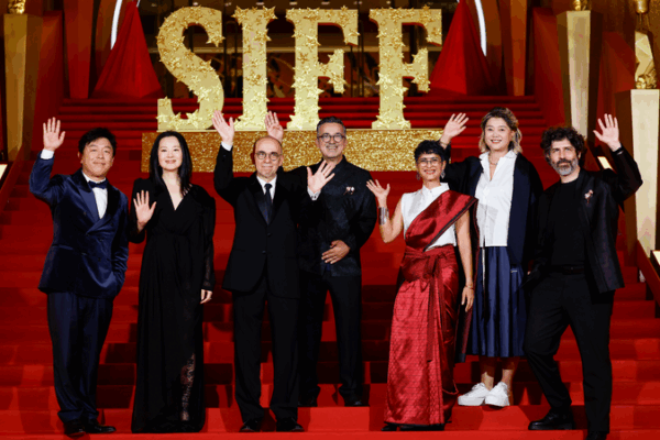 Golden Goblet Gala Shines Bright at Shanghai Film Festival 🎬✨ Golden Goblet Gala lights up Shanghai