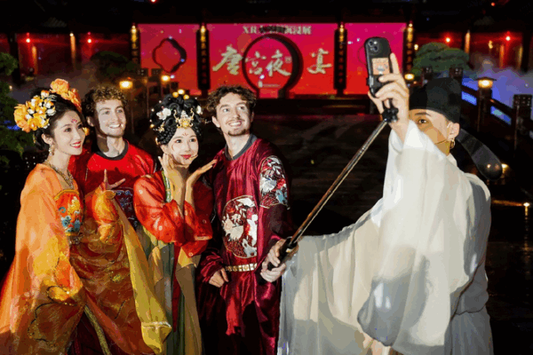How China Shares Its Culture with the World Through Trade ππ¨ How cultural trade ties Chinese cultural dissemination and economy