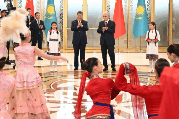 Building Friendships: How the China-Central Asia Summit Connects Countries! π How does the China-Central Asia Summit enhance bilateral connectivity?