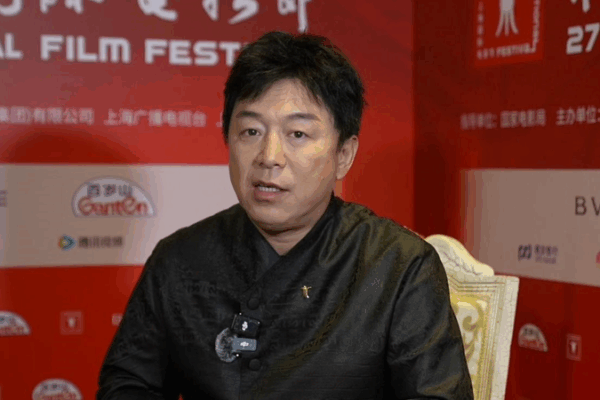 Huang Bo Shares How Chinese Movies Are Going Global! Huang Bo: Chinese films' international breakthrough video poster