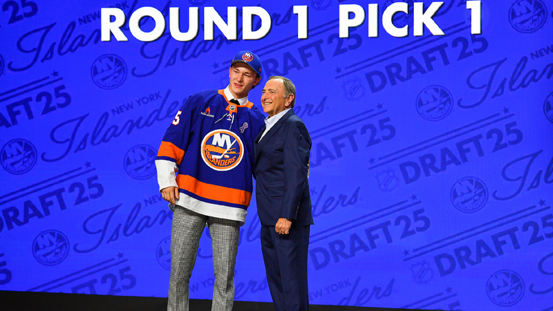 Islanders choose Erie defenseman Schaefer with No. 1 pick in NHL draft