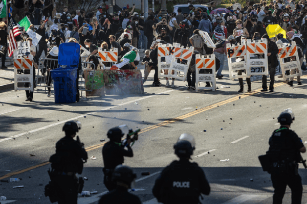 Protests Spread Across U.S. Cities Over Immigration Policies Live: Protests expand beyond LA to dozens of U.S. cities