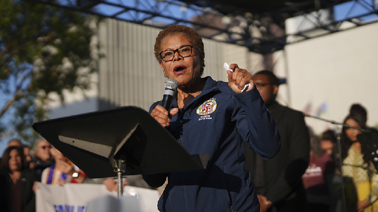 Los Angeles mayor issues curfew for downtown Los Angeles