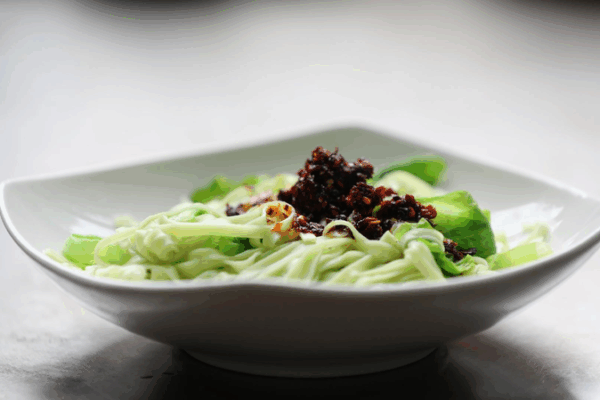 Lotus-Leaf Noodles: How a Village in China is Reviving with a Tasty Twist! ๐๐ฟ Lotus-leaf noodles drive rural revival in Guizhou