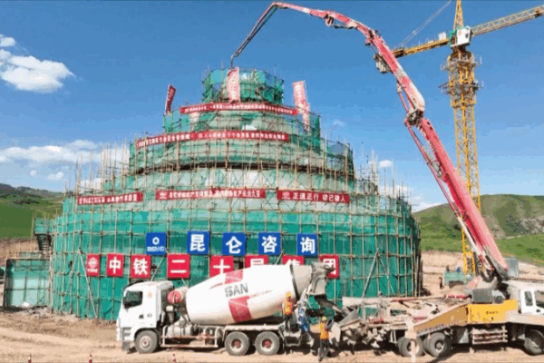 China’s Giant New Telescope Ready to Explore Space! ππ Main structure of China's mega radio telescope capped in Xinjiang