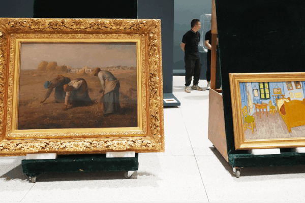 Van Gogh and Monet’s Masterpieces Arrive in Shanghai! 🎨 Masterpieces of Orsay Museum unboxed in Shanghai ahead of exhibition
