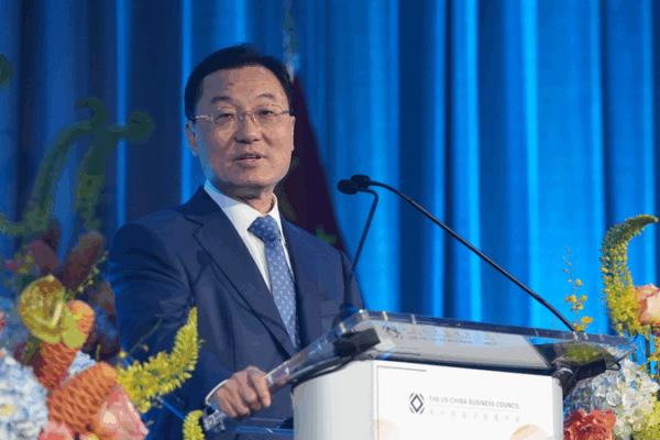 Ambassador Xie Feng Says China and U.S. Can Work Together for a Better Future! π Mutual benefit defines China-U.S. economic ties: Ambassador Xie Feng