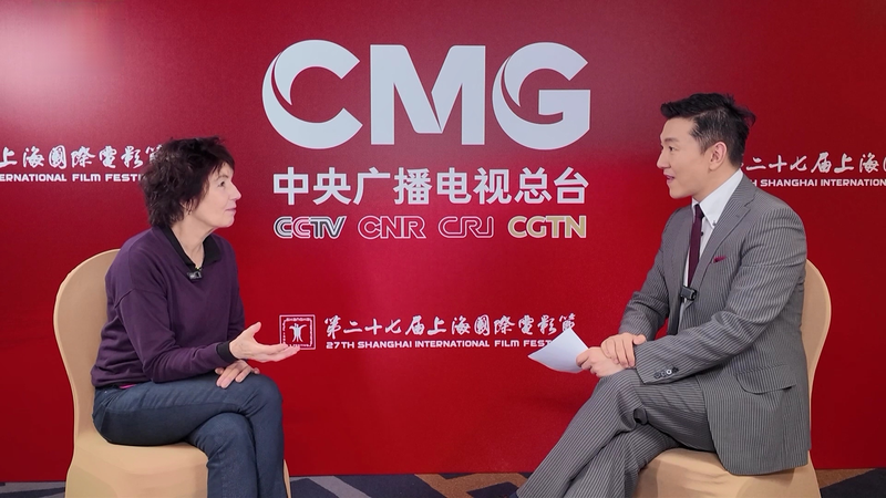 One-on-one_with_SIFF_documentary_jury_president_Kim_Longinotto_poster - My Global News: Young Voices One-on-one with SIFF documentary jury president Kim Longinotto video poster