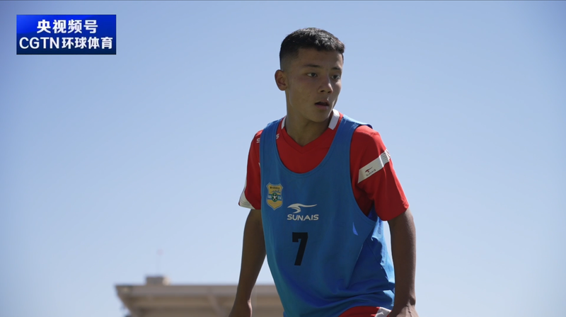Passion_for_sport_drives_Xinjiang_teenager_to_chase_his_football_dream_poster - My Global News: Young Voices Passion for sport drives Xinjiang teenager to chase his football dream video poster