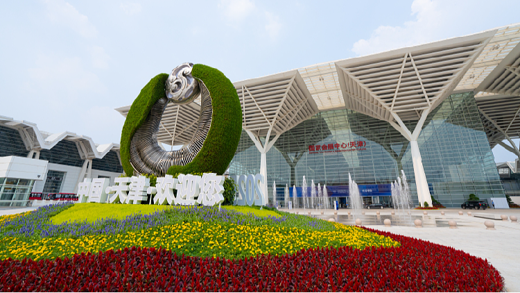 Premier Li: China's economy shows stability in face of external shocks