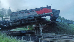Explosions Cause Train Accidents in Russia: Investigators Report Terrorist Attacks Russian investigator classifies bridge collapses as 'terrorist attack'