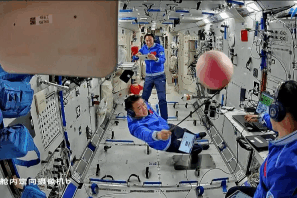 Shenzhou-20 Astronauts Complete Over 10 Exciting Experiments in Space! π Shenzhou-20 crew completes over 10 experiments, tests in past week
