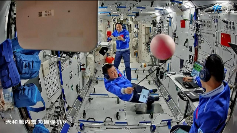 Shenzhou-20_crew_completes_over_10_experiments_tests_in_past_week - My Global News: Young Voices Shenzhou-20 crew completes over 10 experiments, tests in past week