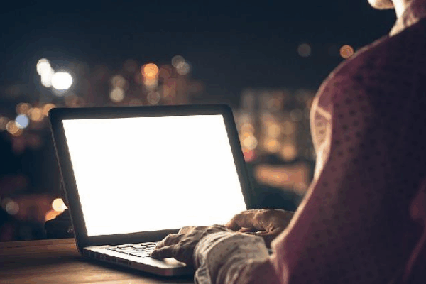 Late-Night Lights Might Make You Feel Sad, Study Finds 🌙 Study finds link between nighttime artificial light and depression