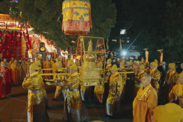 China and Thailand Celebrate 50 Years of Friendship with Special Buddha Relic Journey The China-Thailand "Family" Celebrates a Golden Anniversary