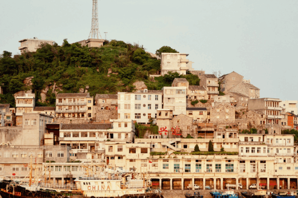 Discover the Cinematic Charm of Dongbali Harbor ๐ฅ A Fishing Port Withย Serious Movie Vibes