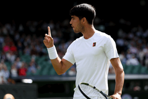 Carlos Alcaraz Advances at Wimbledon 🎾, Paolini’s Journey Ends Alcaraz ends Tarvet's advanture at Wimbledon, Paolini crashes out