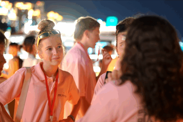 American Youth Choirs Enjoy Magical Night Cruise in Fuzhou! American choirs drift into Fuzhou's night video poster