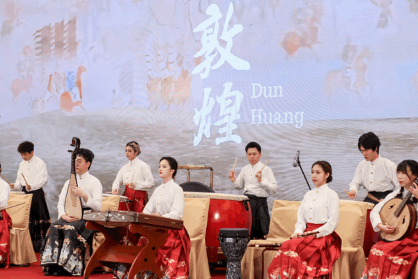 Beijing Hosts Global Forum: Tech Meets Tradition! ππ₯οΈ Beijing hosts global cultural exchange meeting video poster