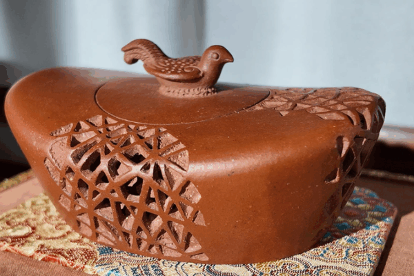 Discover the Magic of Zisha Teapots at Beijing’s Bird’s Nest Art Festival! ๐บ๐ Bird's Nest presents philosophy of zisha teapot making
