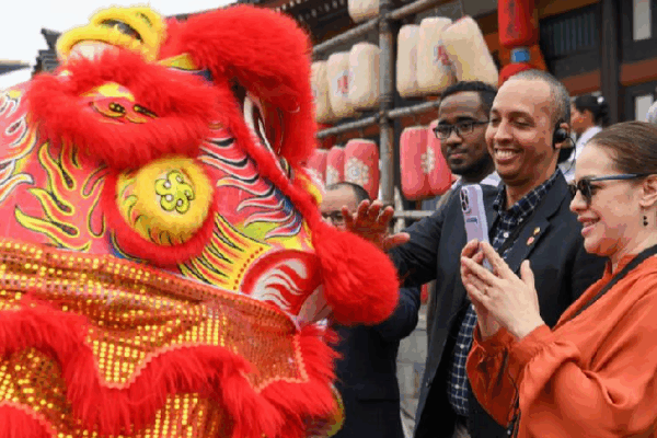 China and Latin America: Joining Hands for a Better World! π China and Latin America chart new course of human rights cooperation