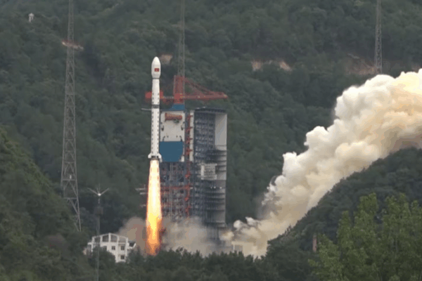 China Launches New Shiyan-28B Satellite into Space π China launches Shiyan-28B 01 test satellite video poster