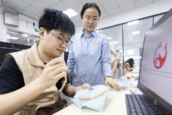 China’s Education Ministry Launches Awesome New AI Courses Online! π€π China's education ministry launches courses for AI training