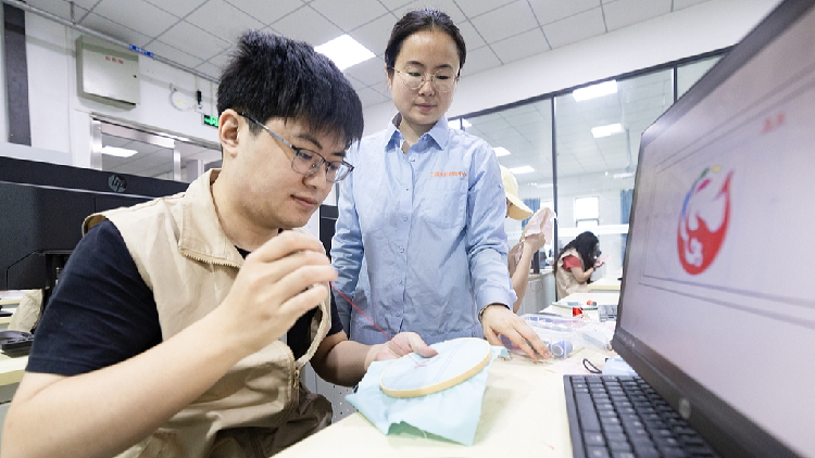 Chinas_education_ministry_launches_courses_for_AI_training - My Global News: Young Voices China's education ministry launches courses for AI training